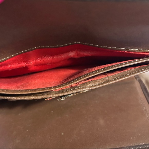 Vintage Dooney & Bourke Genuine Leather Tan Croc Embossed Wallet - Picture 11 of 12